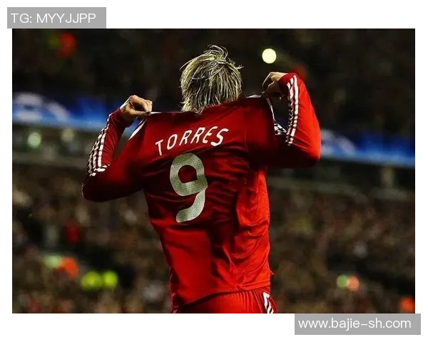 全球足球球星实力排名前十 他们的巅峰表现与历史地位分析